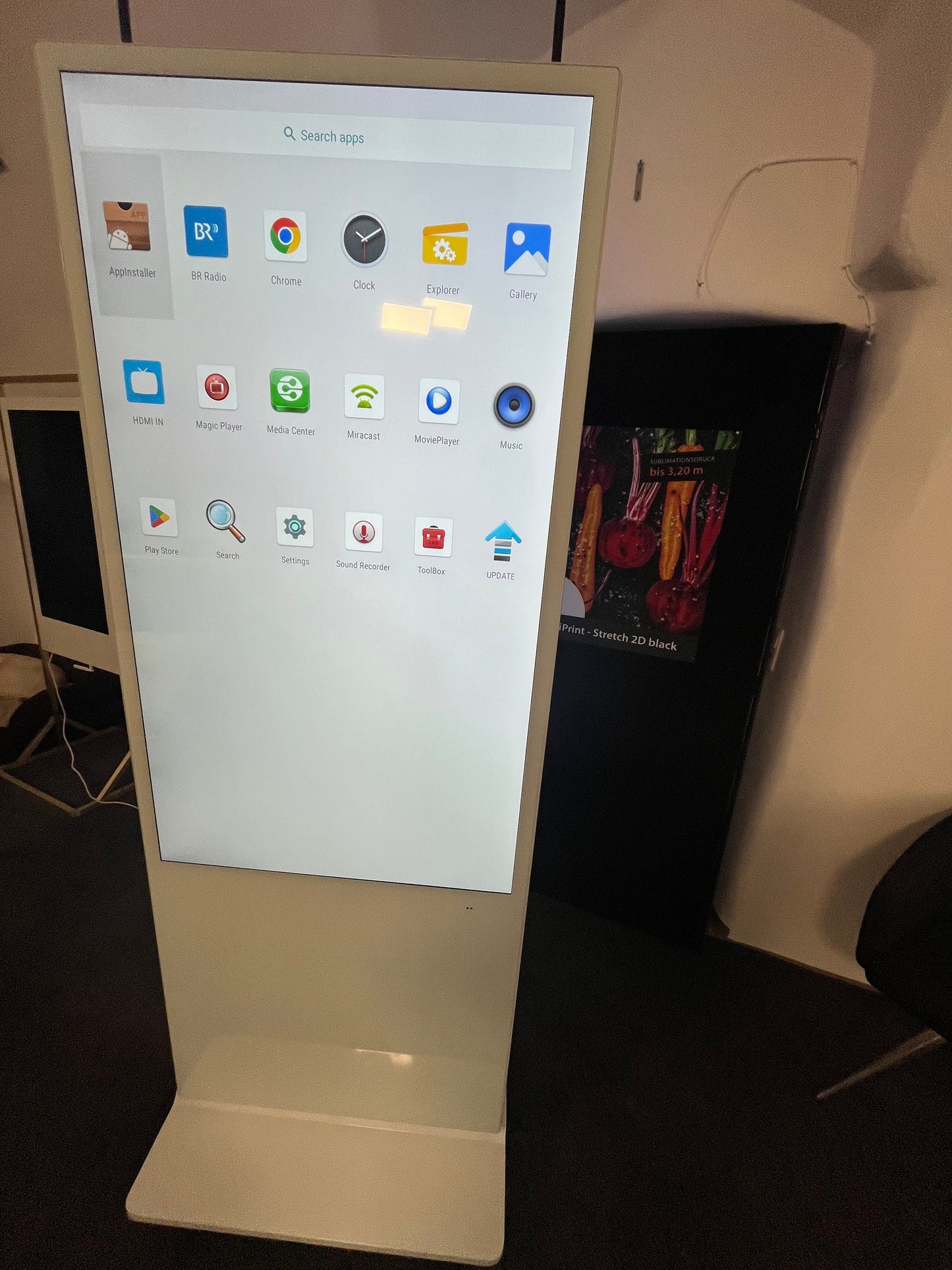 Double-sided information stele 55 inches with Android and media player