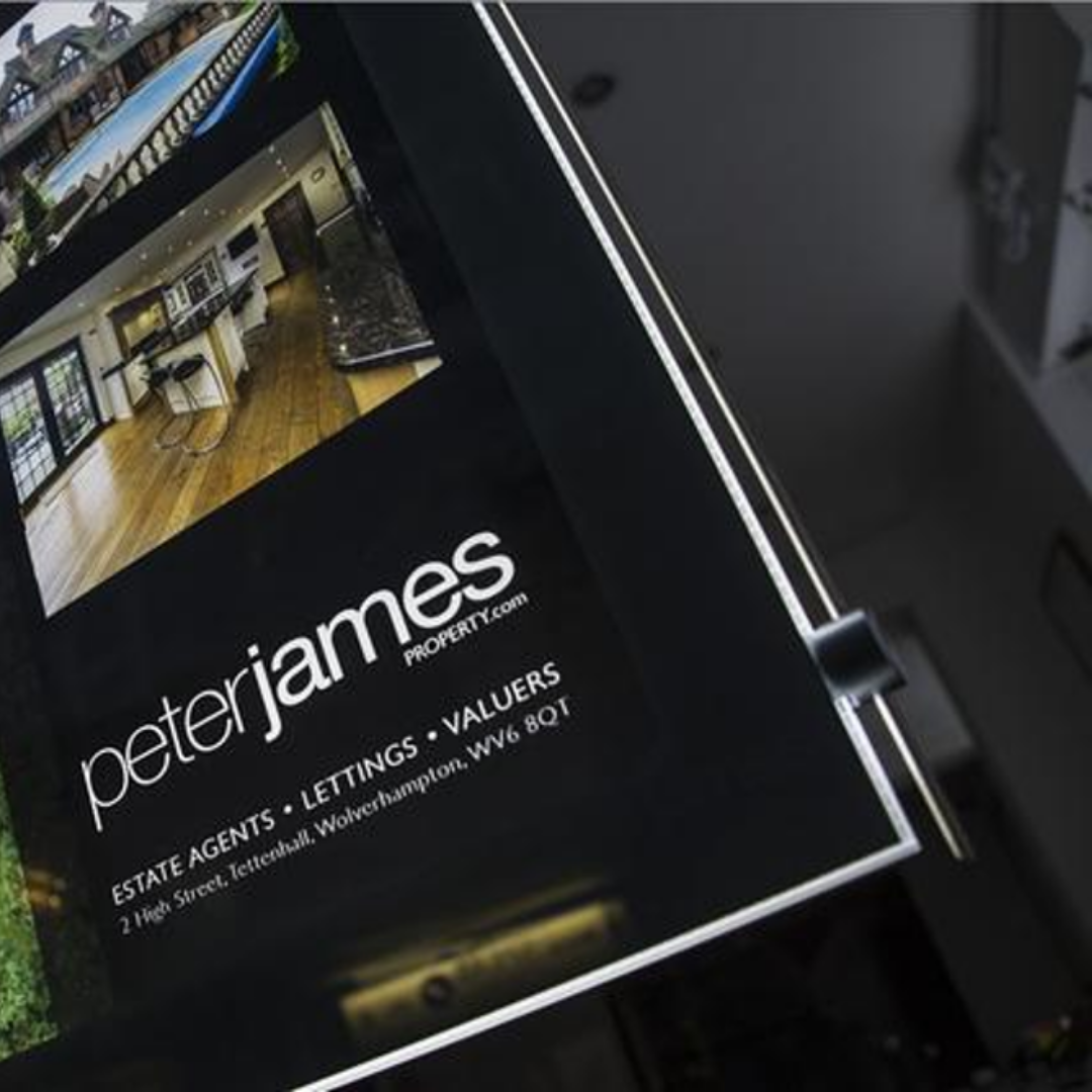 Doppelseitige LED Acryltaschen mit seitlicher Befestigung 4 x DIN A4 - modularedisplays.com