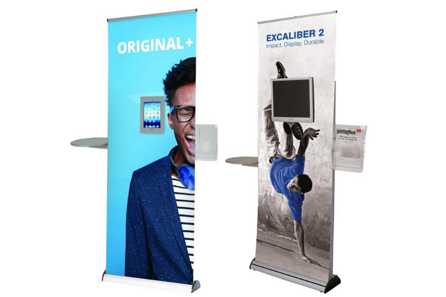 RollUp mit Monitorhalter, Ablage und Broschürenhalterung - modularedisplays.com