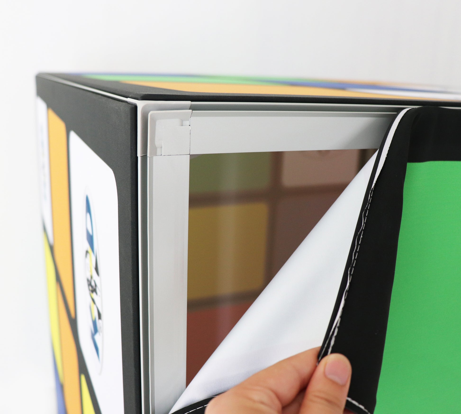 Deckenhänger Würfel mit Stoffgrafik 1m x 1m - modularedisplays.com