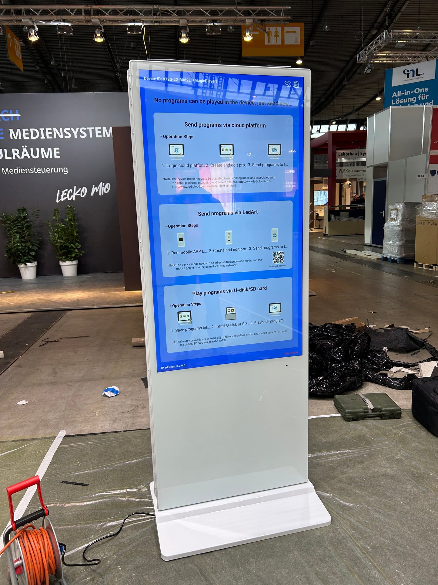 Double-sided information stele 55 inches with Android and media player